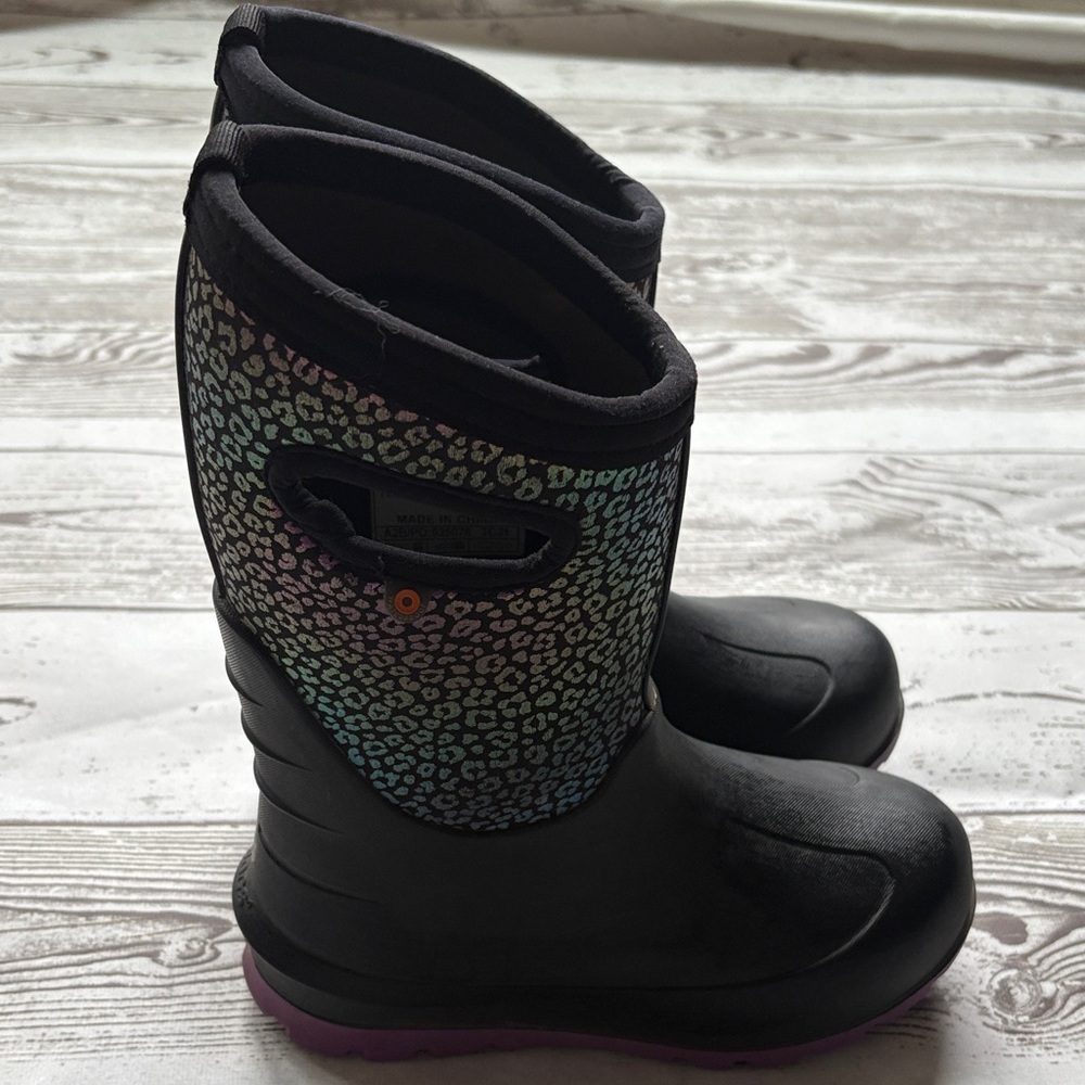 Bogs Kids Boots Black with Multicolor Pattern